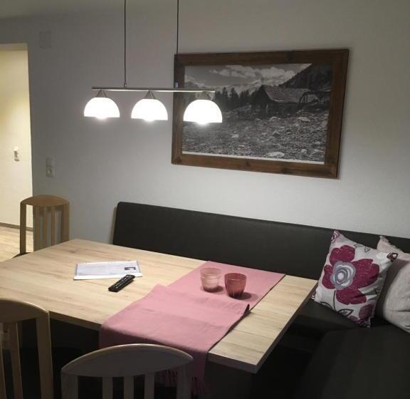 带2个卧室的公寓, Haus Alpina