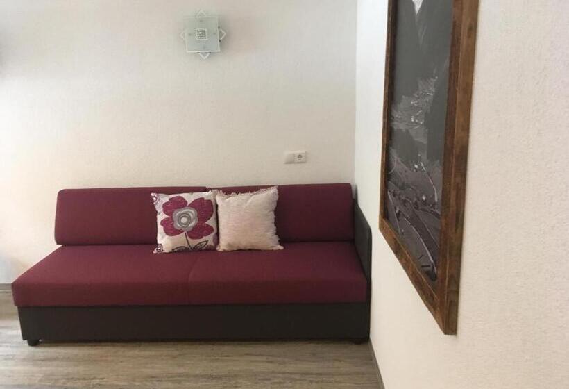 带2个卧室的公寓, Haus Alpina