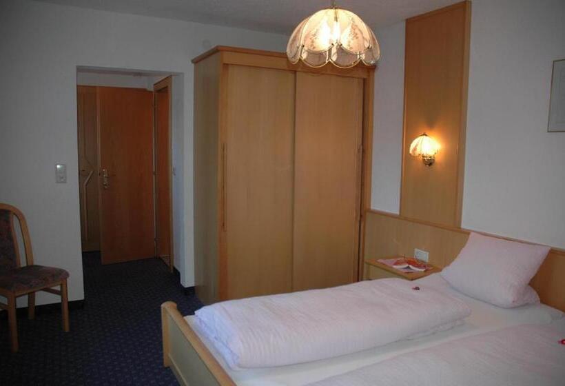 标准间带阳台, Haus Alpina