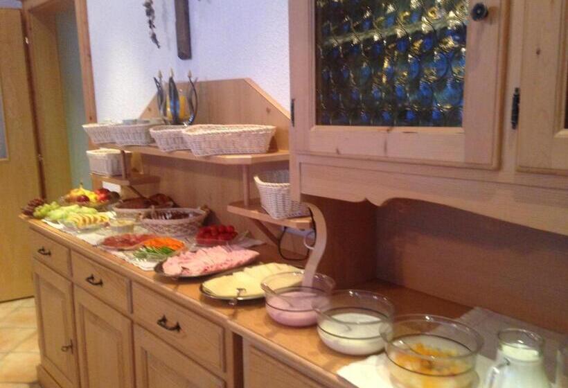 标准间带阳台, Haus Alpina