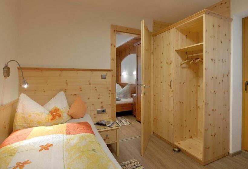 Номер Стандарт с Балконом, Haus Bergfriede