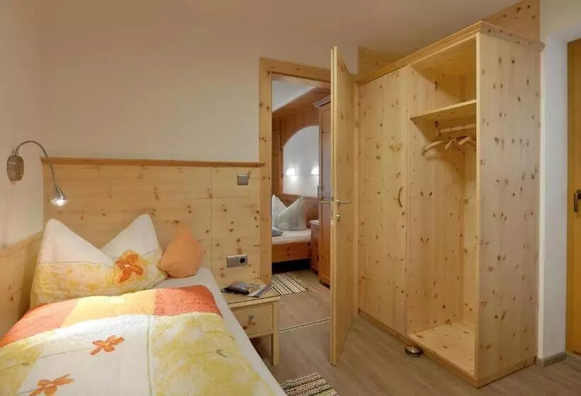 Standard-huone Parveke, Haus Bergfriede