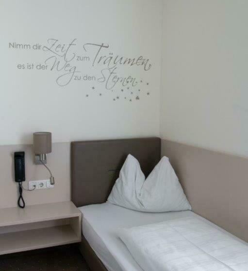 스탠다드 싱글 룸, Lokomotive