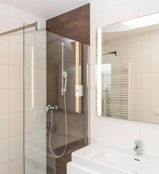 스탠다드 룸, Lokomotive