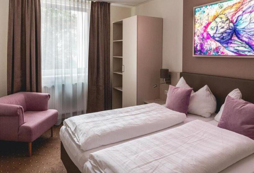 스탠다드 트리플 룸, Lokomotive