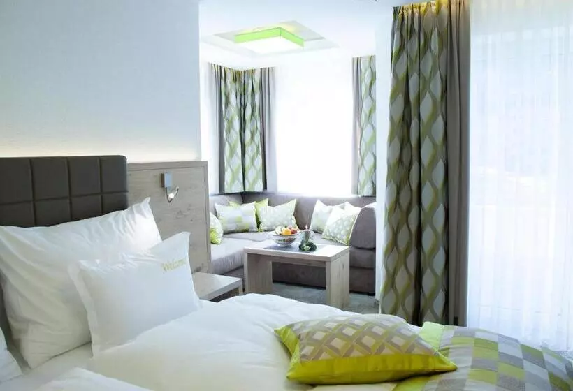Suite Llit King, Neder