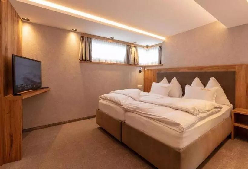 Suite Llit King, Neder