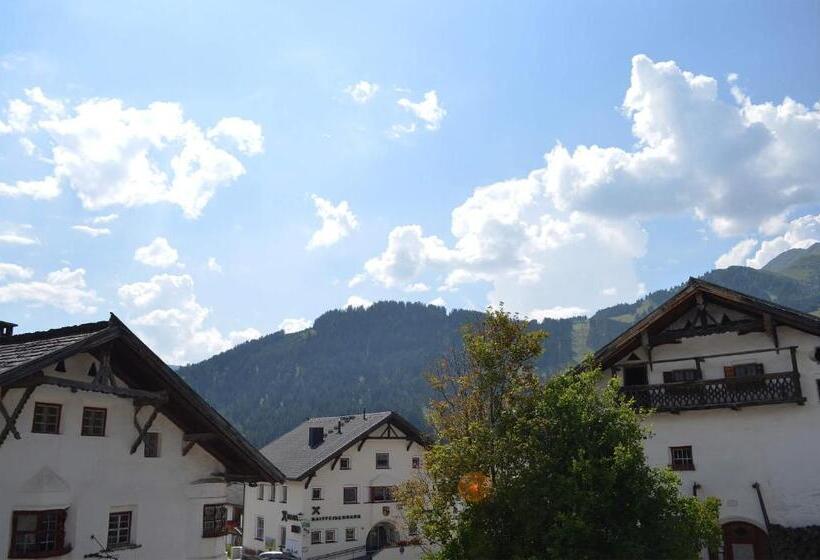 آپارتمان 2 خوابه, Poltehof