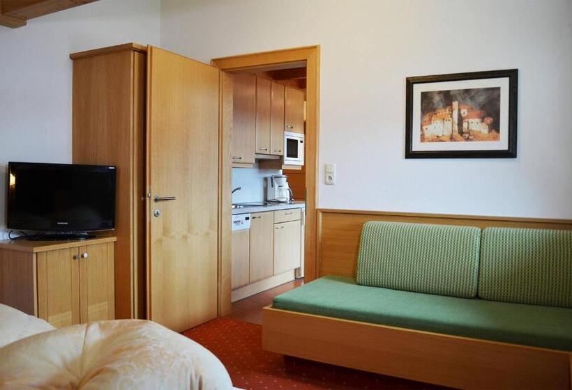 آپارتمان سوپریور 2 خوابه, Poltehof