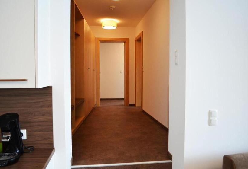 آپارتمان 2 خوابه, Poltehof