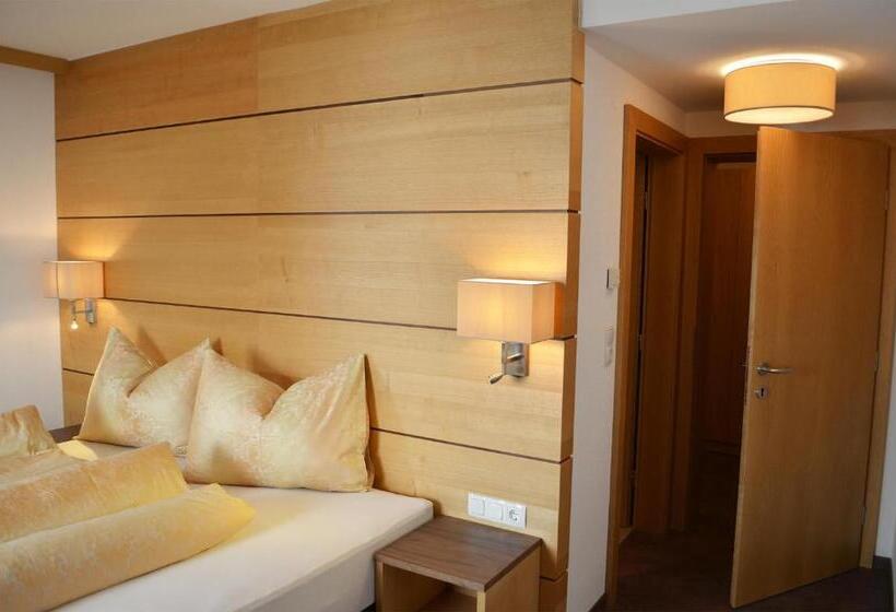 آپارتمان 2 خوابه, Poltehof