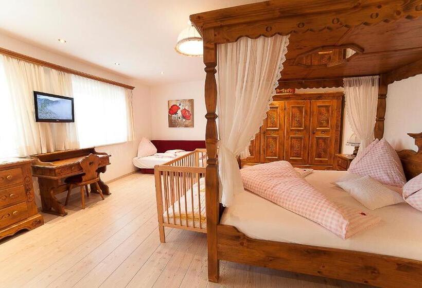 דירת שלושה חדרים, Bauernhofurlaub Sinnhubgut