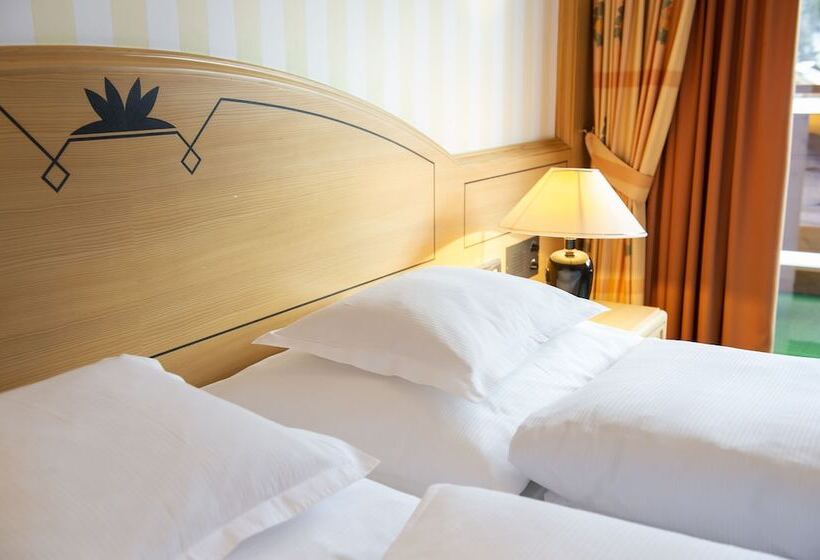 Люкс с Балконом, Rössle Superior