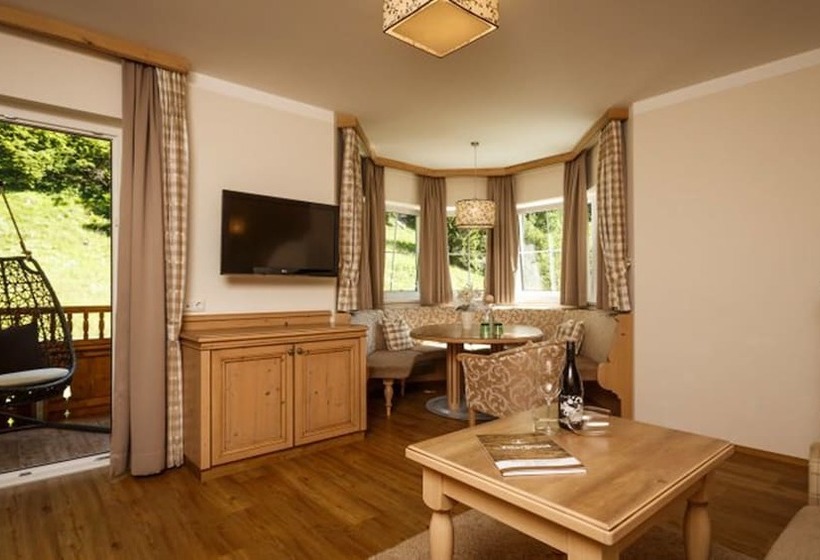 Люкс Повышенной Комфортности, Zillergrundrock Luxury Mountain Resort