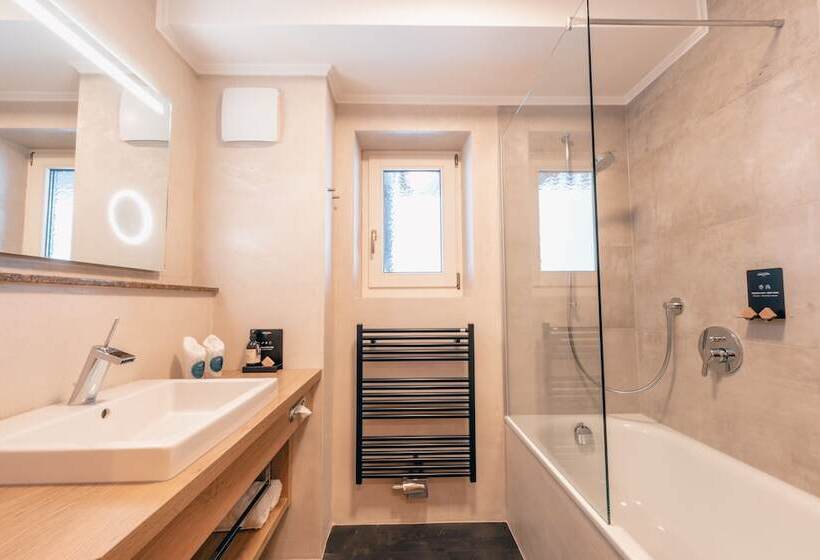 Люкс Премиум, Zillergrundrock Luxury Mountain Resort
