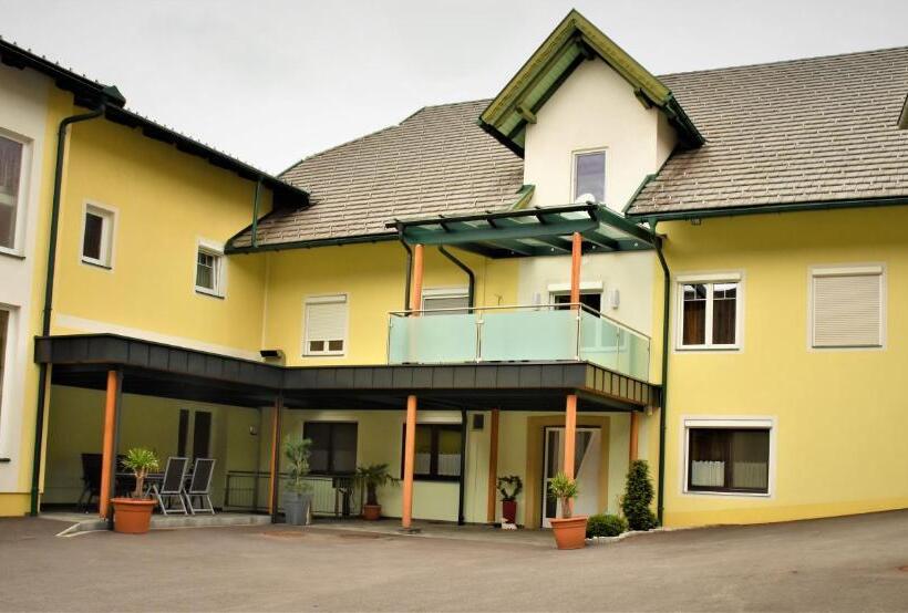 Апартаменты 1 Спальня с Балконом, Restaurant Ulbing