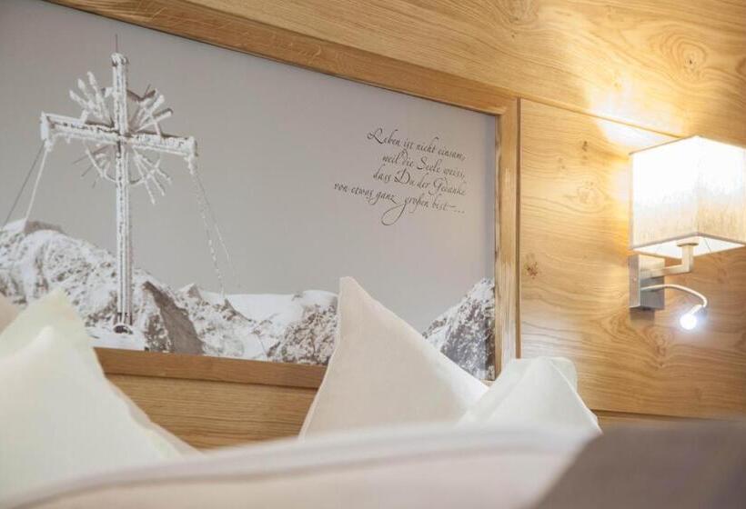 Номер Deluxe с Балконом, Stern