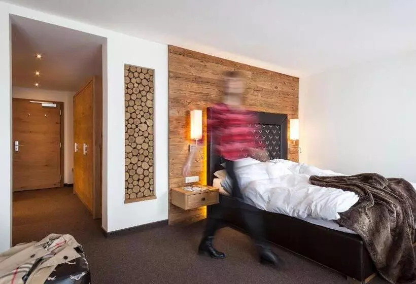 デラックススイート, Superior Hotel Panorama