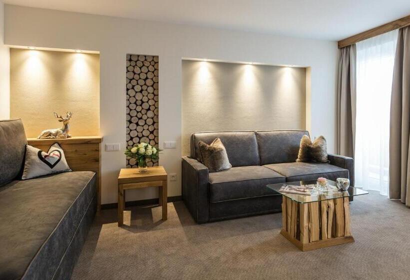 סוויטה, Superior Hotel Panorama