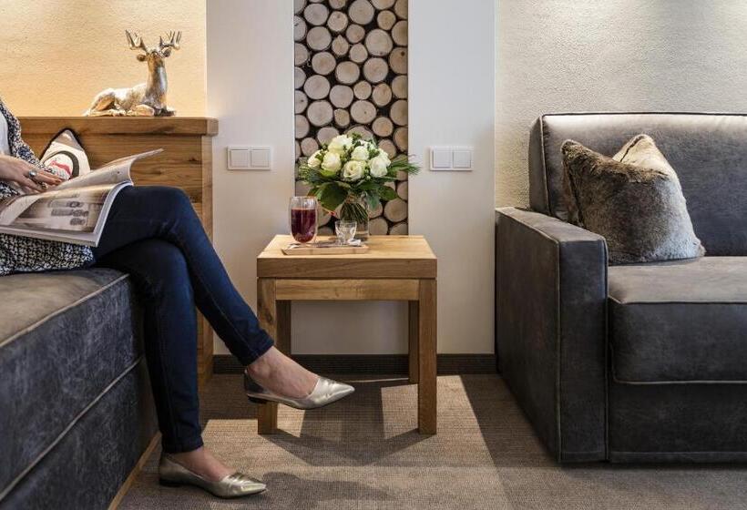 סוויטה, Superior Hotel Panorama