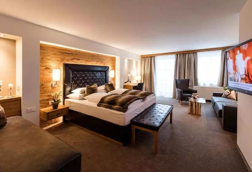 バルコニー付きジュニアスイート, Superior Hotel Panorama