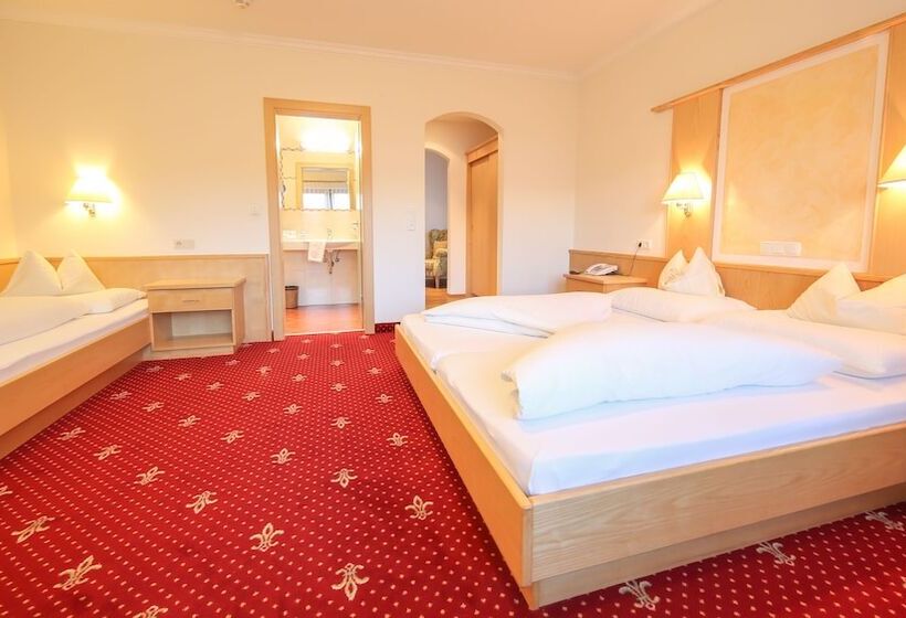 Трехместный Номер Superior, Superior Hotel Persal