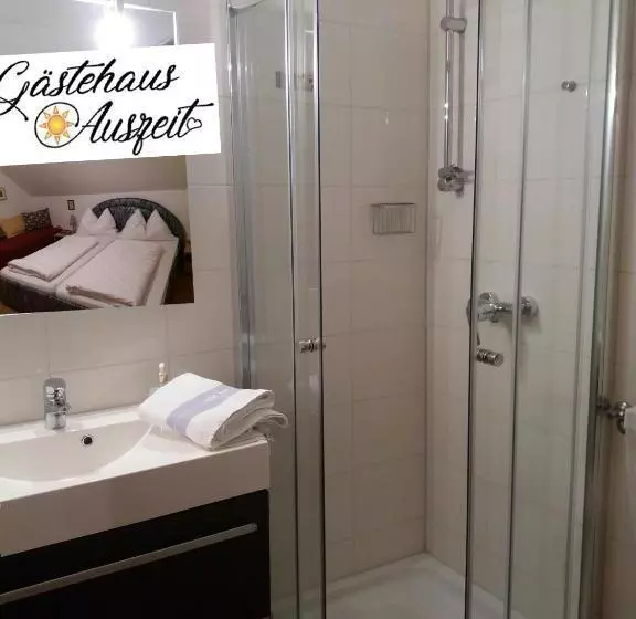 スタンダードルーム, Dreimaederlhaus Pension