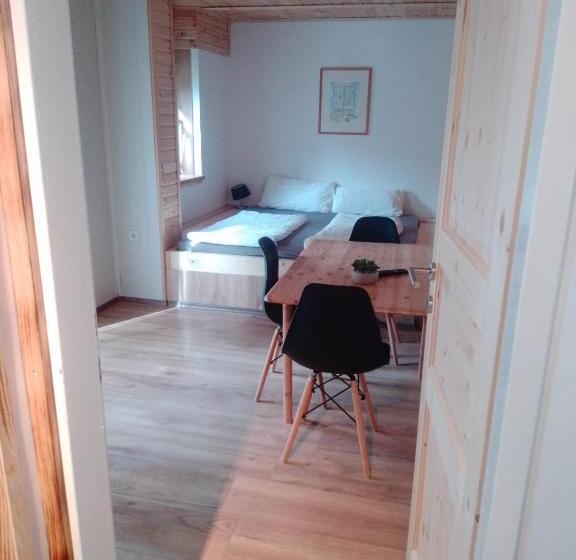 Family Suite, Dreimaederlhaus Pension