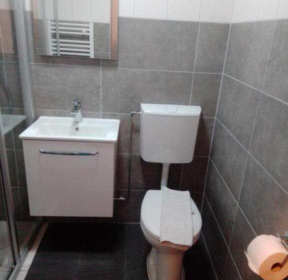 Family Suite, Dreimaederlhaus Pension