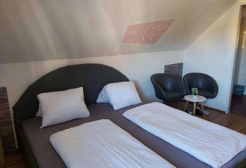 Трехместный Номер Классика, Dreimaederlhaus Pension