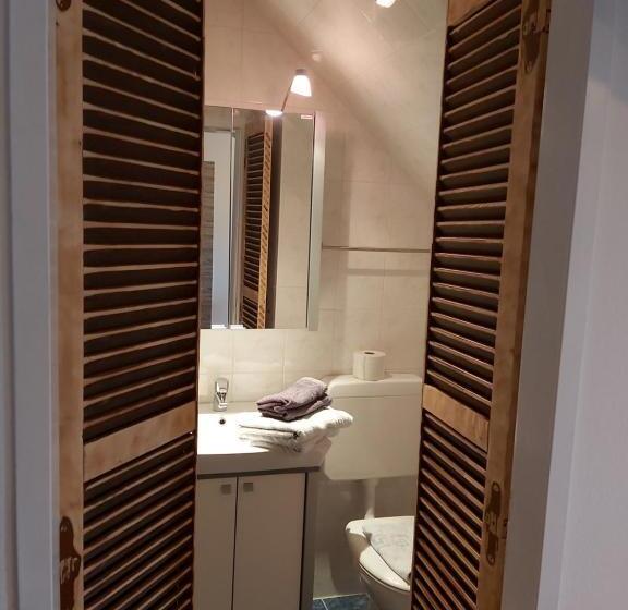 Номер Стандарт с Балконом, Dreimaederlhaus Pension