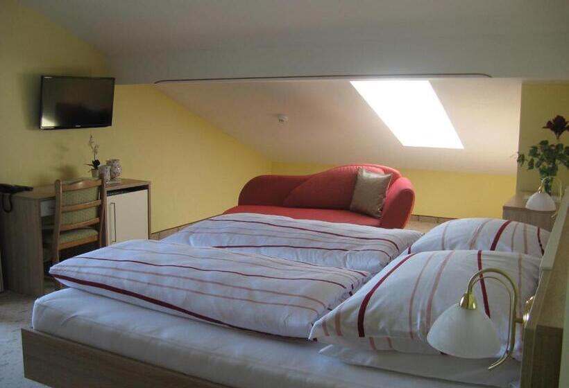 غرفة قياسية مزوَّدة بشُرفة, Pension Schlömmer