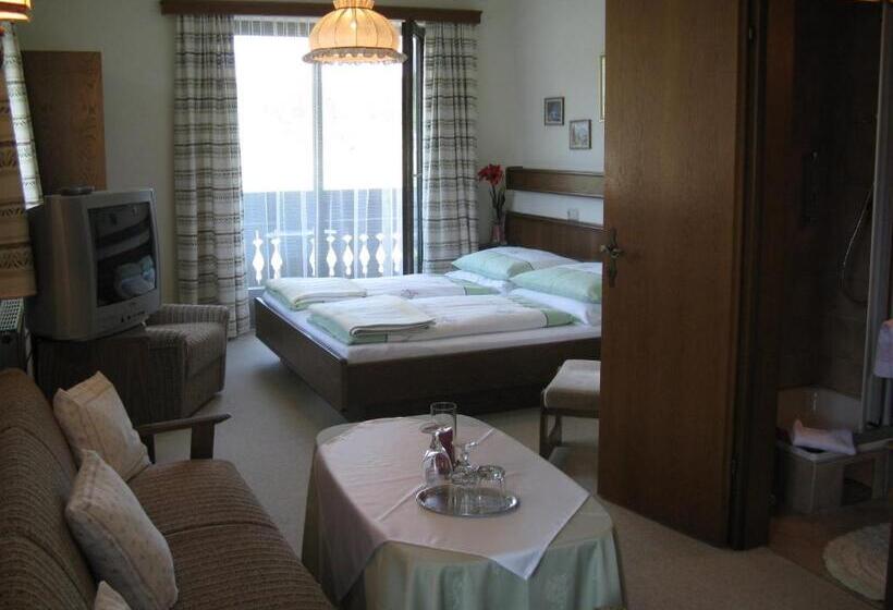 غرفة قياسية ثلاثية, Pension Schlömmer