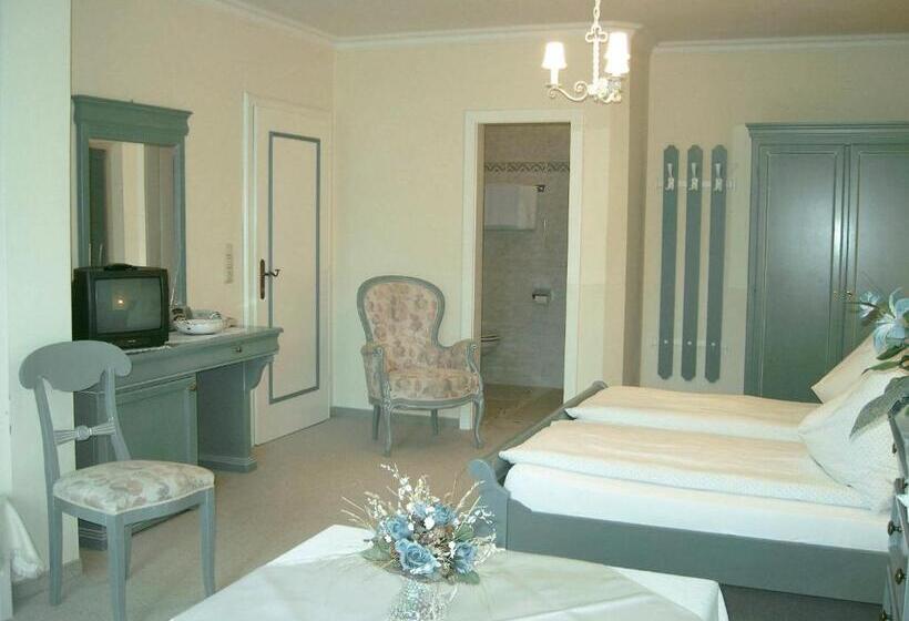 غرفة قياسية رباعية, Pension Schlömmer