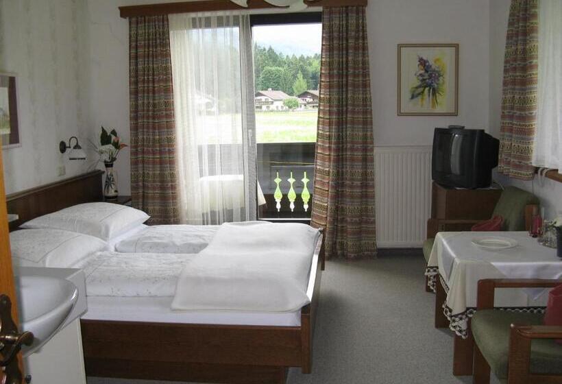 غرفة أساسية, Pension Schlömmer