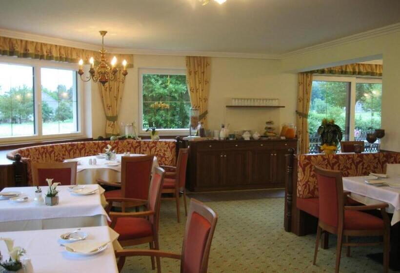 غرفة أساسية, Pension Schlömmer