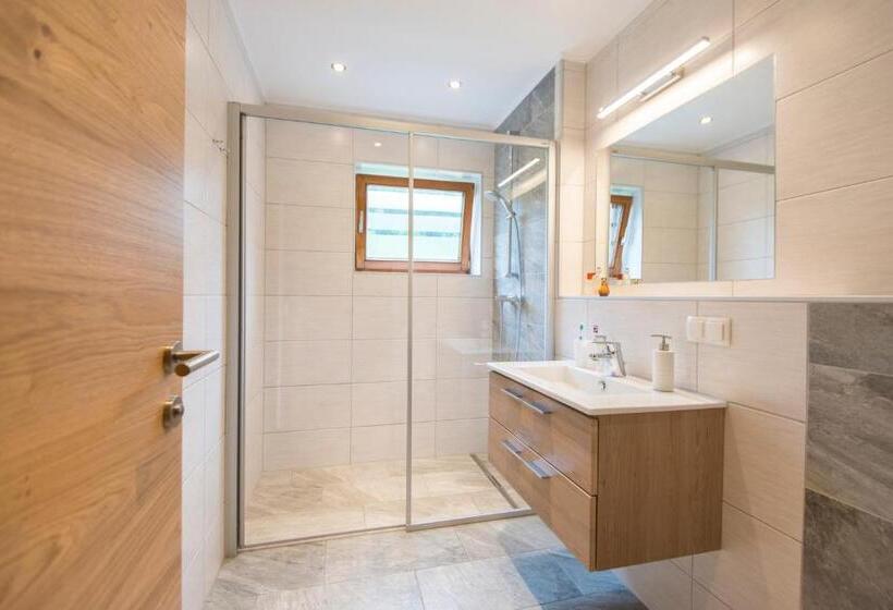 침실 1개 아파트, Biohof Maurachgut