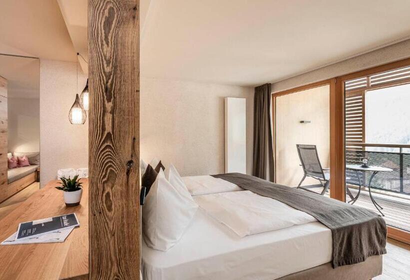 带阳台的高级房间, Falkensteiner Hotel & Spa Falkensteinerhof