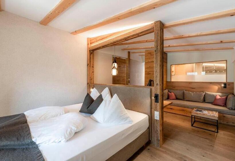 带阳台的豪华间, Falkensteiner Hotel & Spa Falkensteinerhof