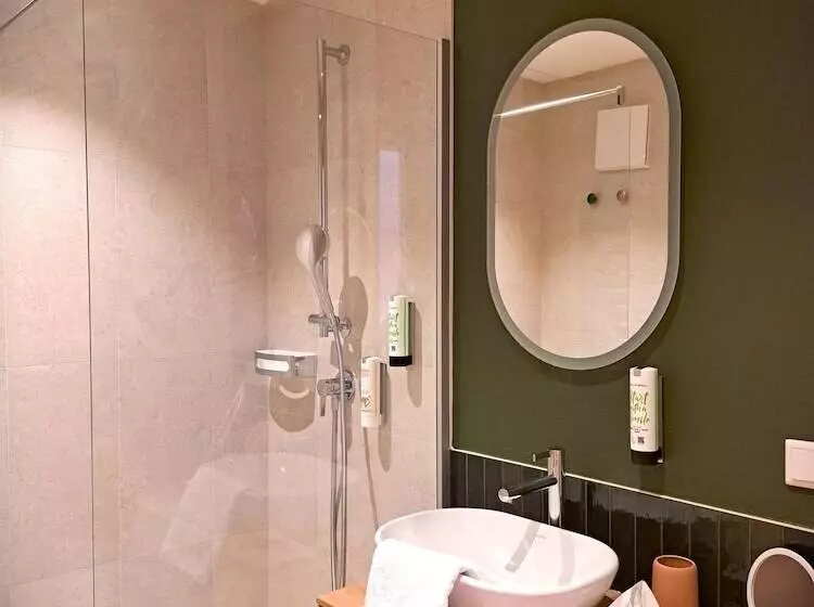 اتاق استاندارد, Familienhotel Felsenhof