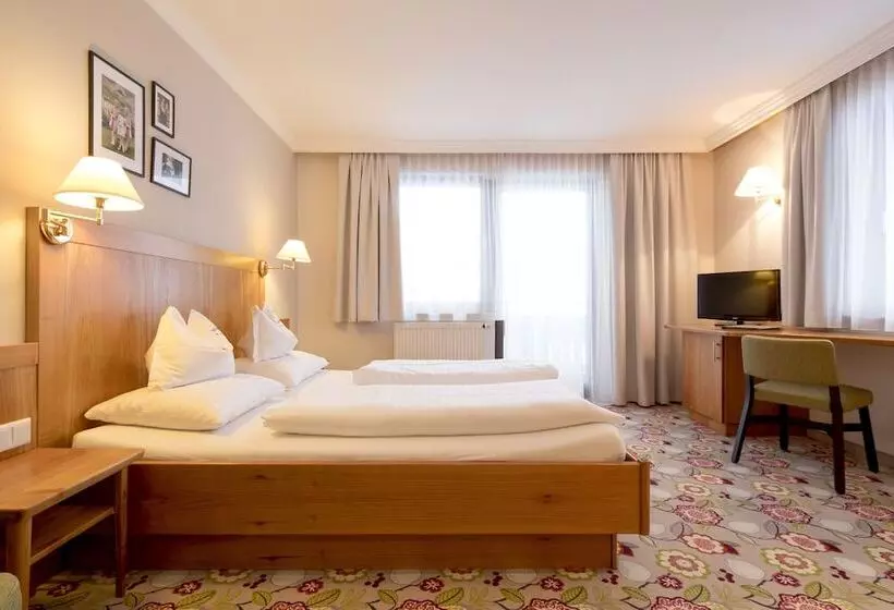 آپارتمان خانوادگی, Familienhotel Felsenhof