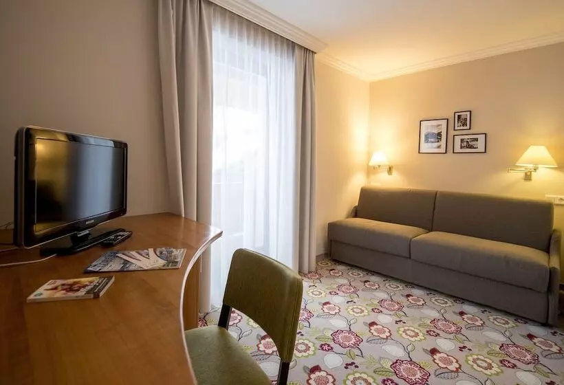 آپارتمان خانوادگی, Familienhotel Felsenhof