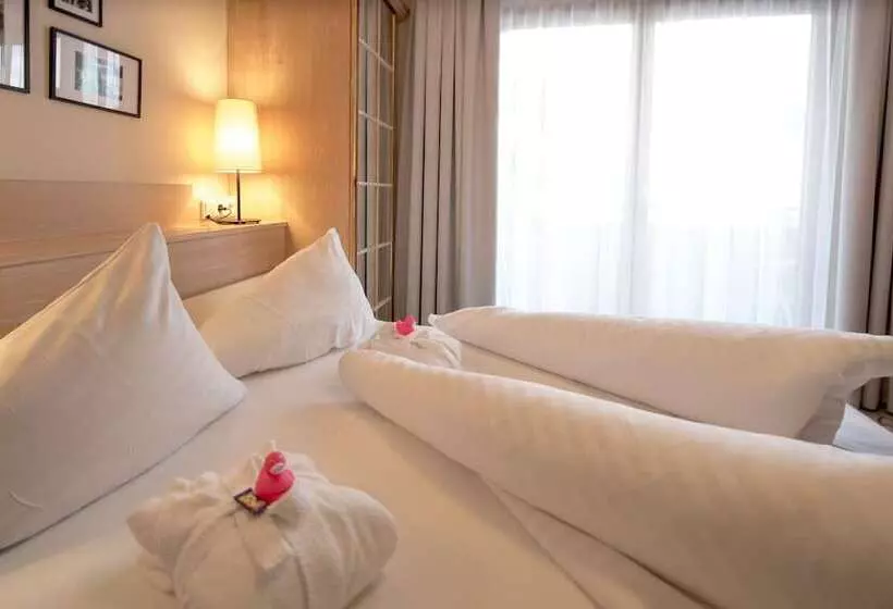 اتاق خانوادگی, Familienhotel Felsenhof