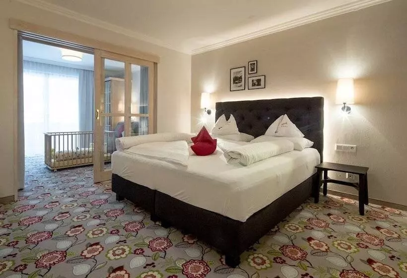 اتاق خانوادگی, Familienhotel Felsenhof