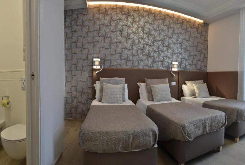 חדר דלוקס לשלושה, At Your Place