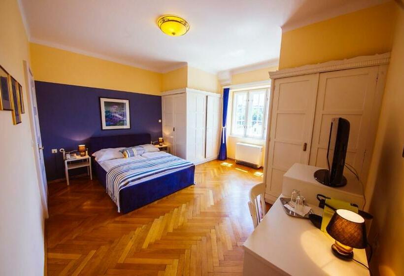 기본룸, Carinthia Velden