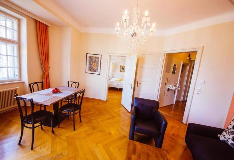 침실 2개 아파트, Carinthia Velden