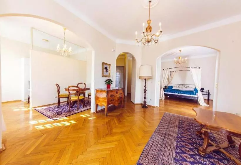 バルコニー付き１ベッドルームアパートメント, Carinthia Velden