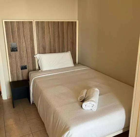 身障者適用シングルルーム, B&b Hotel Pomezia Cortese