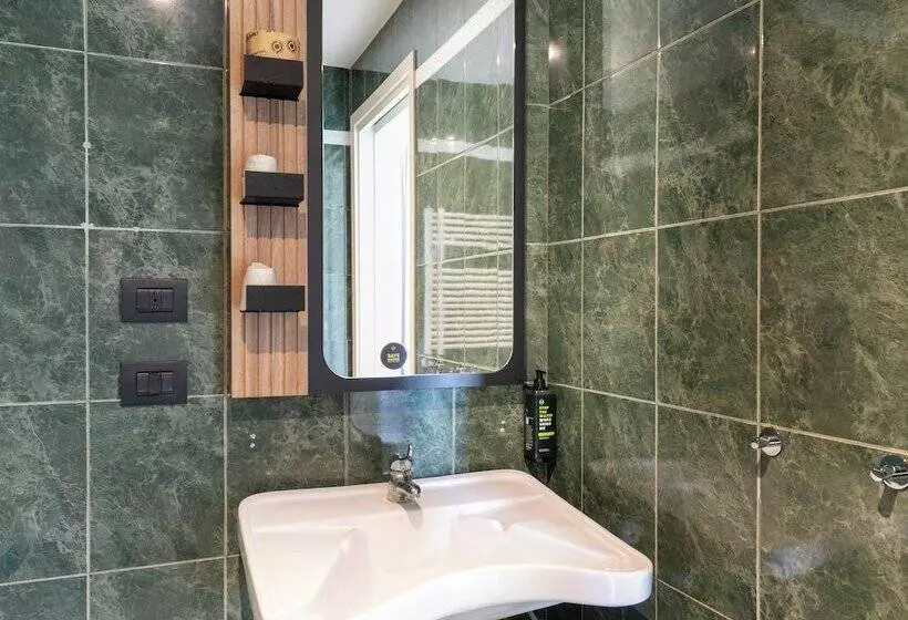 身障者適用シングルルーム, B&b Hotel Pomezia Cortese